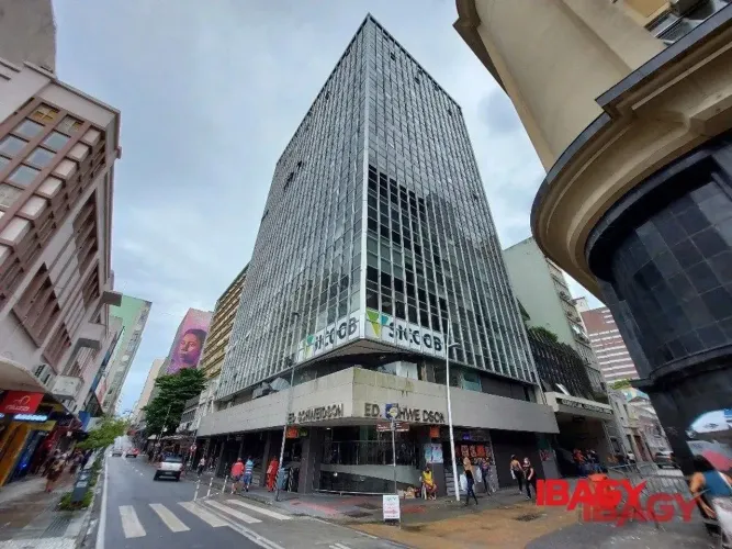 Oportunidade! Salas/Conjuntos em Centro - Florianópolis