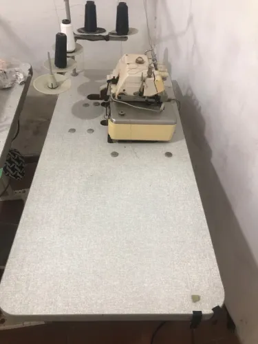 Máquina de Costura Industrial Overlock