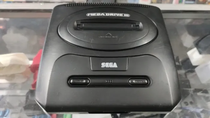 MEGA DRIVE 3 L-1 COM 1 CONTROLE ORIGINAL  2 JOGOS E CABOS