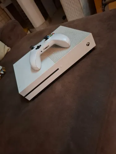 Xbox one S-1 Tera e 1 Controle 