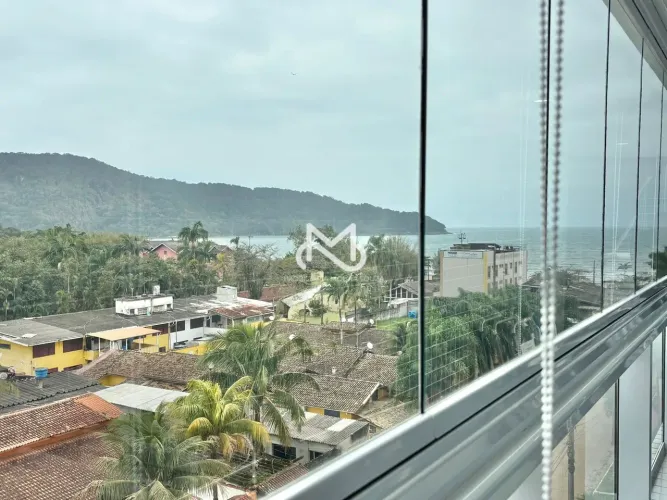Apartamento com vista para o mar no Jardim Indaiá