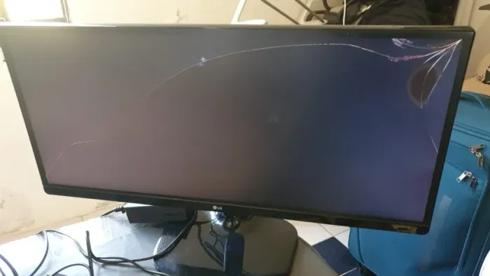 Monitor LG 25" Ultrawide somente as carcaças, são dois iguais.