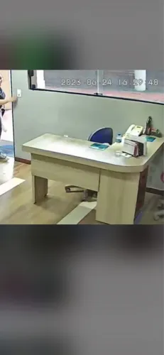 Mesa de escritório em L para 2 pessoas com gaveteiro toda feita compensado