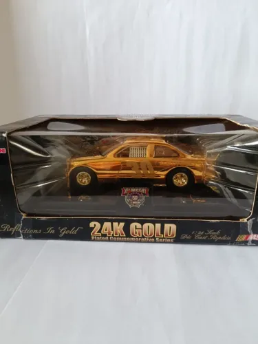 Racing Champions Nascar 24K Gold - escala 1:24