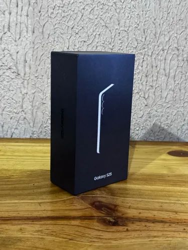 Samsung Galaxy S25 12Gb/256Gb Lacrado