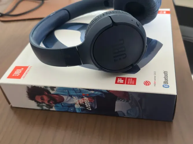 Fone de ouvido JBL Tune 520BT