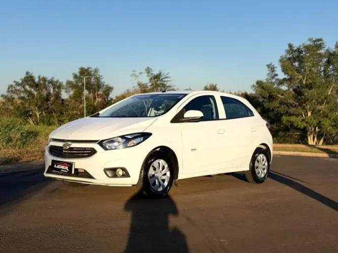 CHEVROLET ONIX 1.0MT LT 2018