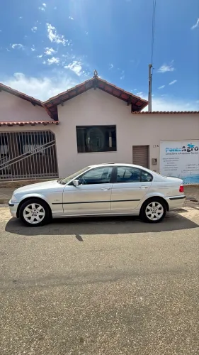 BMW 323I A TOP Sedan 2000 muito nova vai com dois jogos de rodas