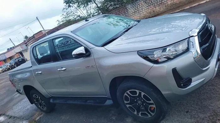 Toyota Hilux CD SRV 4X4 2.8 TDI Diesel Aut. 2024