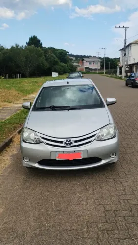 Toyota Etios X Sedan 1.5 Flex 16V 4P Mec. 2015