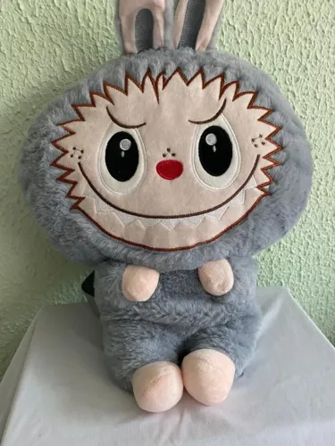 Mochila de Pelúcia Labubu de 60cm