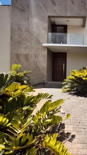 Alphaville Mirante- 420m², 4 Suítes, Piscina, 4 vagas de garagem