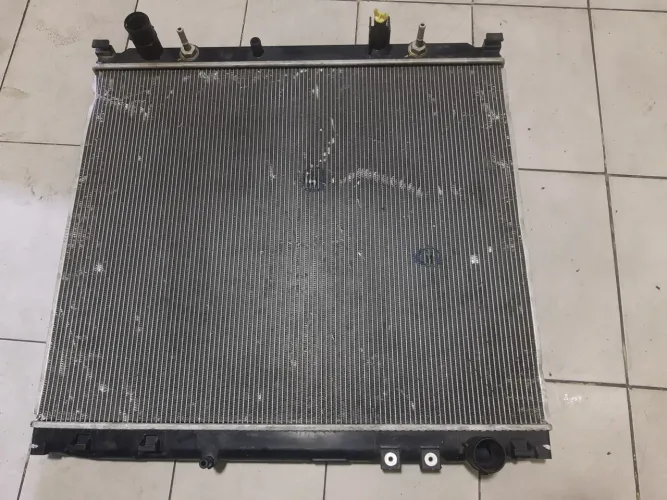 Radiador Toyota Hilux automático 2016 2020 original