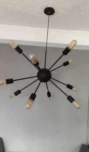 Lustre com 12 lâmpadas