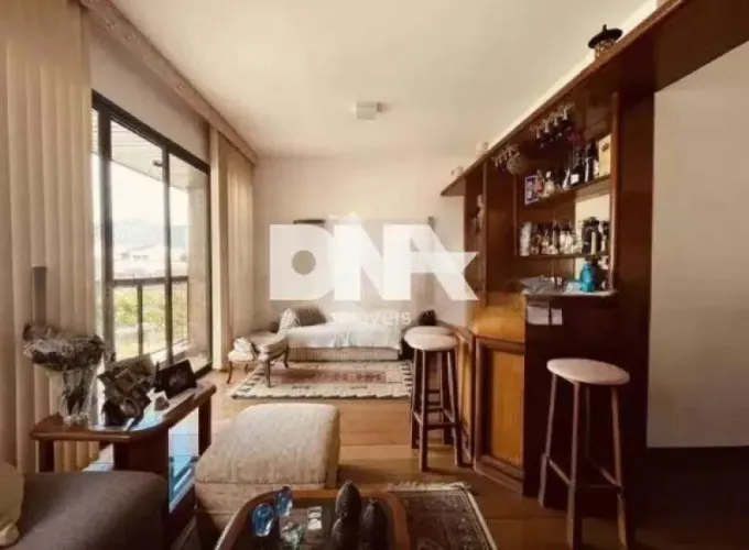 Apartamento : / Residencial / Lagoa