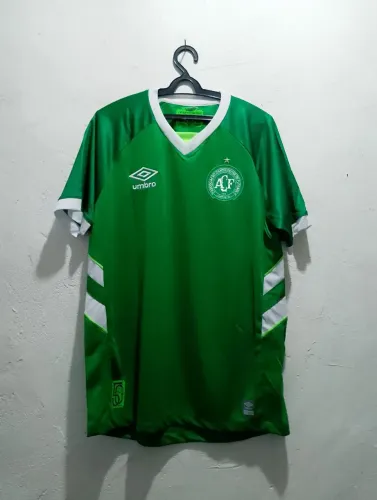 Camisa M Masculina Umbro Chapecoense Oficial 1 2023 (Classic S/N)