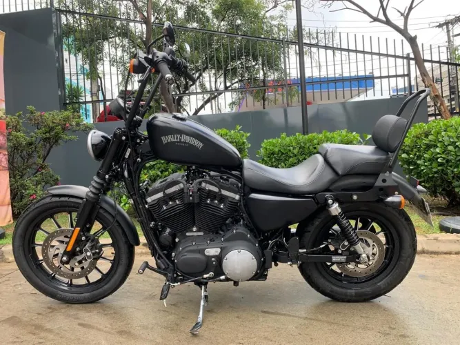 HARLEY-DAVIDSON SPORTSTER XL 883 N IRON 