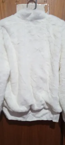 Casaco de pelúcia branco