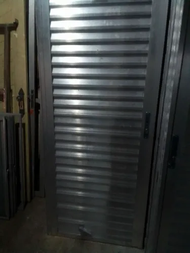 Vendo portas  todas as bitolas