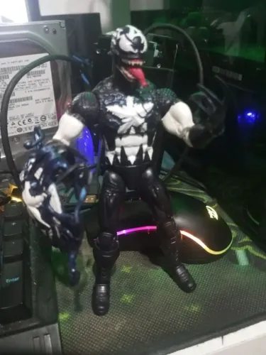 Venomized captain America Marvel Legends boneco figura hasbro