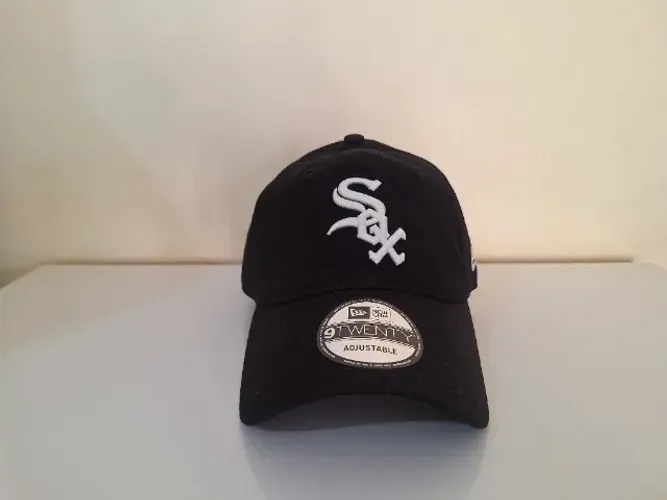 Boné New Era 9Twenty (aba curva raso com regulagem) MLB Chicago White Sox Original