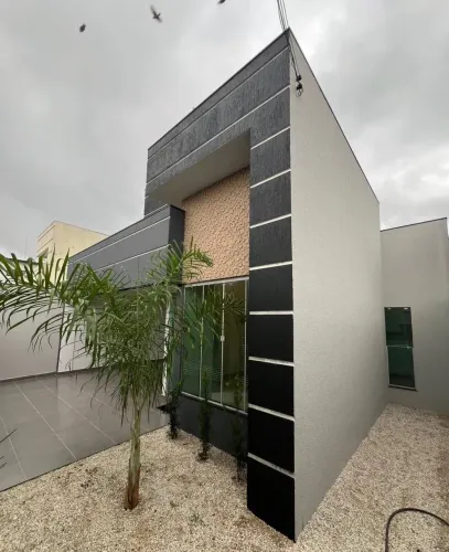 CASA NA JAIARA COM O LOTE 200 m² , A POUCOS METROS DA FERNANDO COSTA