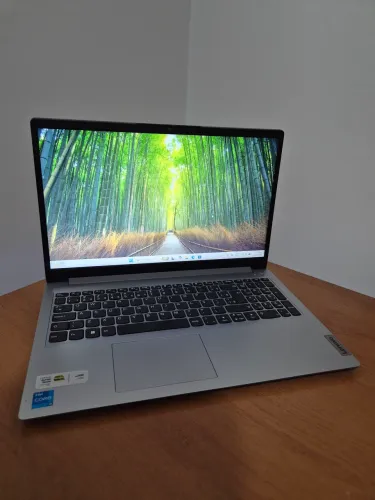 Notebook Lenovo IdeaPad 1 15IAU7 i5-1235U 8GB 512GB SSD - Slim
