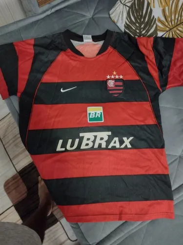 Vendo uma camisa