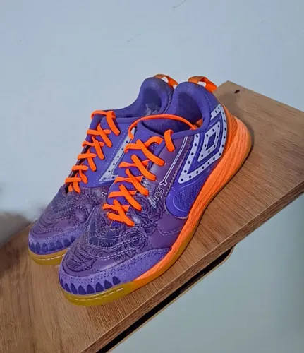 Tênis Umbro futsal Roxo