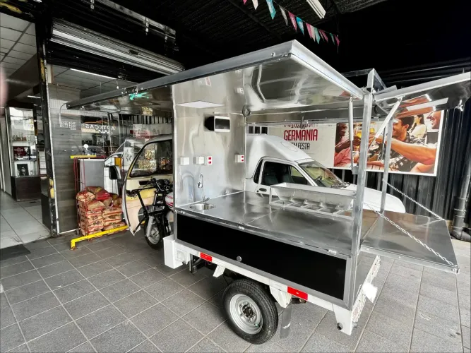 VENDO TRICICLO FOOD TRUCK