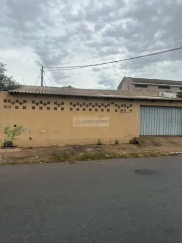 Casa Comercial a venda R$680.000,00 Avenida Alenker, CPA I, Cuiabá-MT