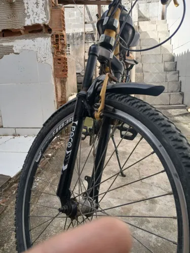 Vendo bicicleta motorizada aro26 ,80cc