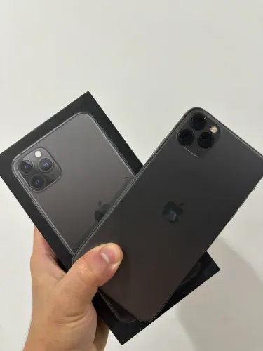 iPhone 11 Pro Max top