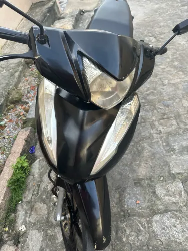 MOTO AVELLOZ 2023 ÚNICO DONO,CONSERVADA PEÇAS ORIGINAIS !!! CHAMA NAS NOTAS ?