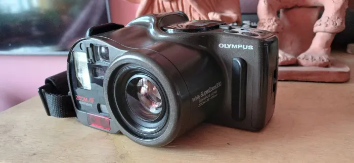 Câmera Analógica Olympus Superzoom 330