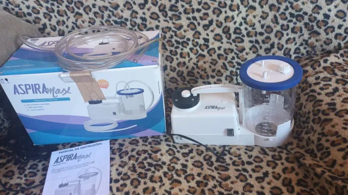 Vende-se aspirador clínico