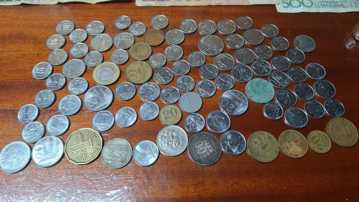 Moedas e cédulas antigas