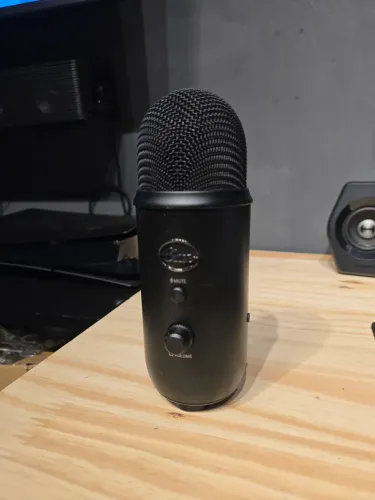 Microfone Blue Yeti Yeticaster 