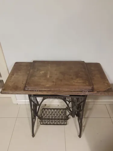 Vendo mesa singer