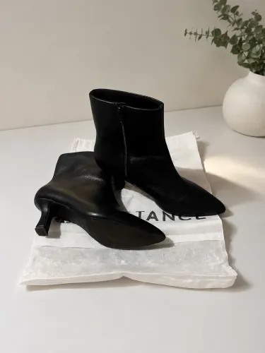BOTA CONSTANCE ANKLE BOOT PRETA COURO