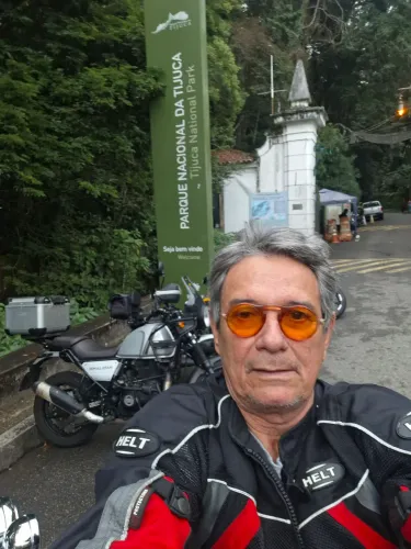 Excelente estado, baixa km