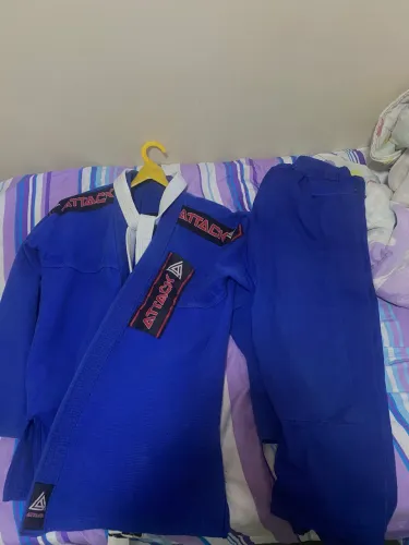Kimono Azul traçado adulto 1,70 a 1,80