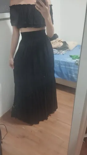 Conjunto cropped e saia longa preto