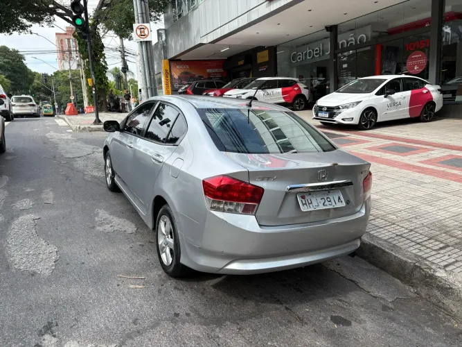 Honda City Sedan DX 1.5 Flex 16V Mec. 2011