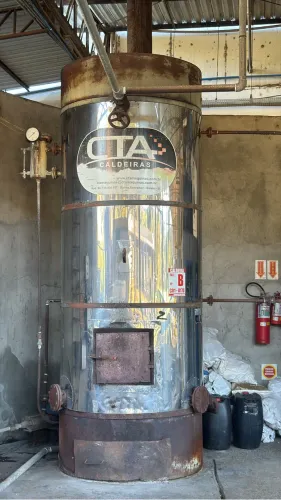 Caldeira Vertical 500 kg Vapor/hora