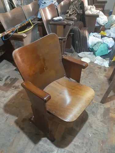 Cadeiras Cinema Antiga 