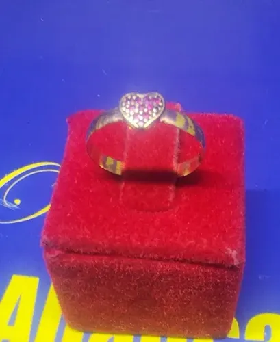 Anel Solitário Coração Rubi Aparador 15 Anos Namoro Feminino Ouro 18 kilates Peso 1.20 Gra