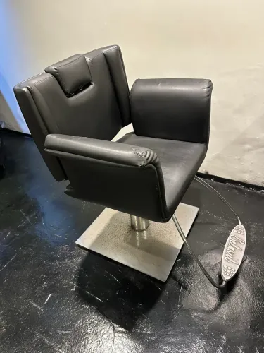 Poltrona de cabeleireiro / barbeiro reclinável 