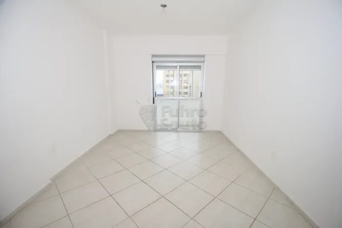 Apartamento Padrão em Pelotas