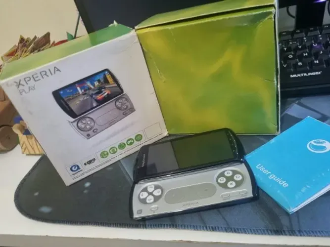 Xperia Play ( Leia o Anuncio)
